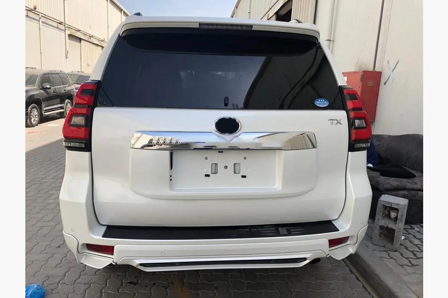 Toyota Land Cruiser Prado 150 2009–2023 Achterdiffuser in 3 delen TRD (voor 2017+) Wit Image