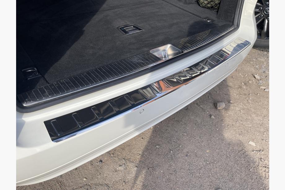 Mercedes E-class W211 2002–2009 Achterbumperlijst Carmos (SW, RVS) Foto 1