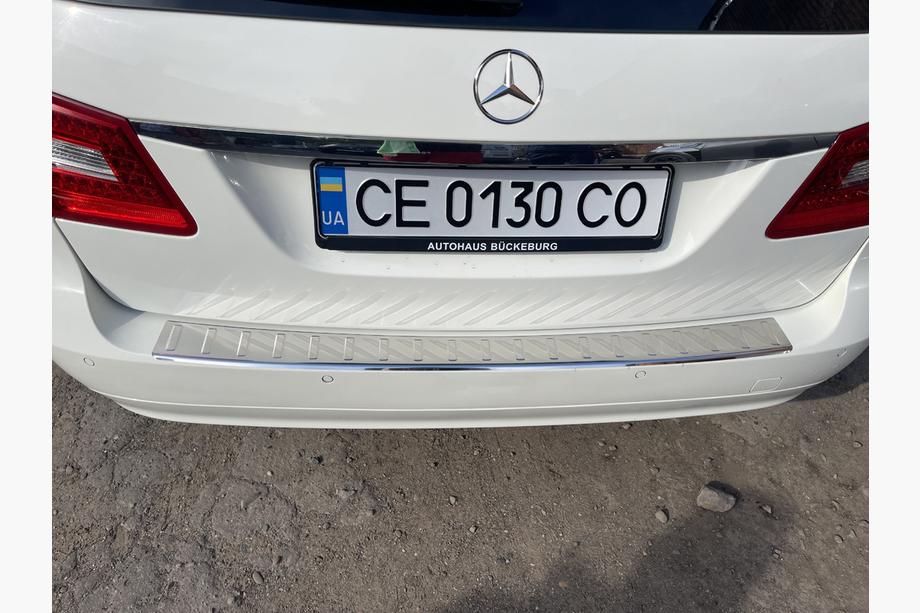 Mercedes E-class W211 2002–2009 Achterbumperlijst Carmos (SW, RVS) Foto 3