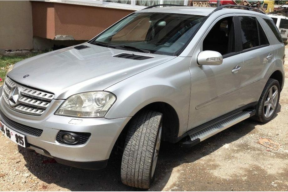 Mercedes ML W164 2005–2011 Zijsteps Allmond Grey (2 stuks, aluminium) Foto 2
