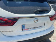 Nissan Qashqai 2014–2021 Sierlijst boven kentekenplaat (RVS) Carmos - Turks staal foto 2