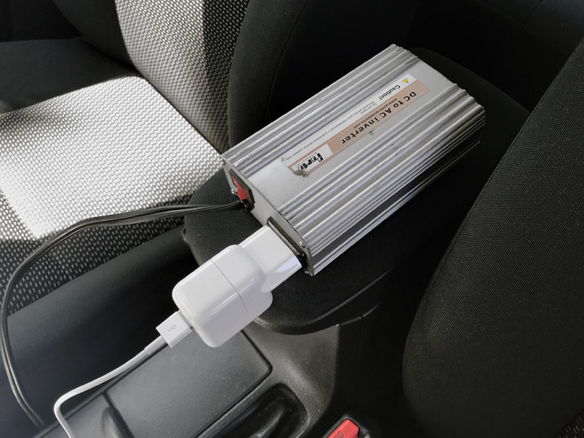 220 V in de auto: stapsgewijze handleiding
