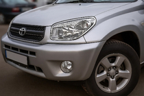 Toyota Rav 4 2001–2005 Koplampranden (2 stuks, kunststof) 2003-2006 foto 2