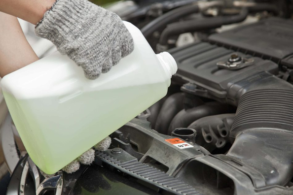 Belangrijkste autovloeistoffen: waar elke bestuurder op moet letten