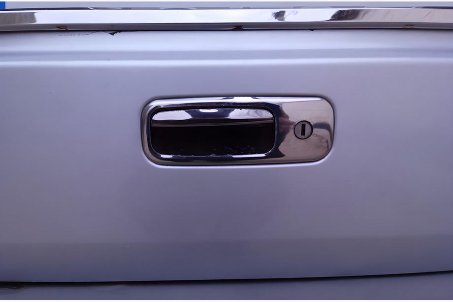 Volkswagen Caddy 2004–2010 RVS afdekking voor kofferklephandgreep OmsaLine - Italiaans roestvrij staal Image