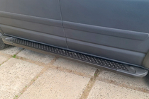 Volkswagen T5 2010–2015 Zijsteps X5-type zwart (2 st., aluminium) Korte wielbasis foto 2