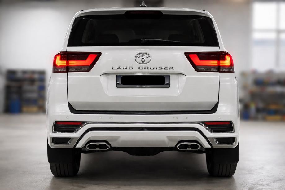 Toyota Land Cruiser 300 2021– Achterbumperdiffuser VXR Image