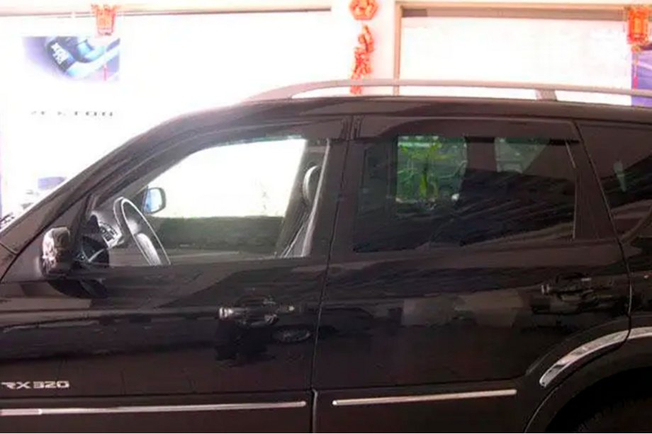 SsangYong Rexton I 2001–2017 Raamwindschermen 2008-2013 (set 4 stuks, HIC) Image