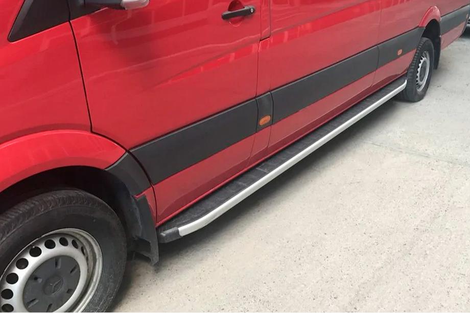 Volkswagen Crafter 2006–2016 Fullmond side steps (2 stuks, aluminium) Image
