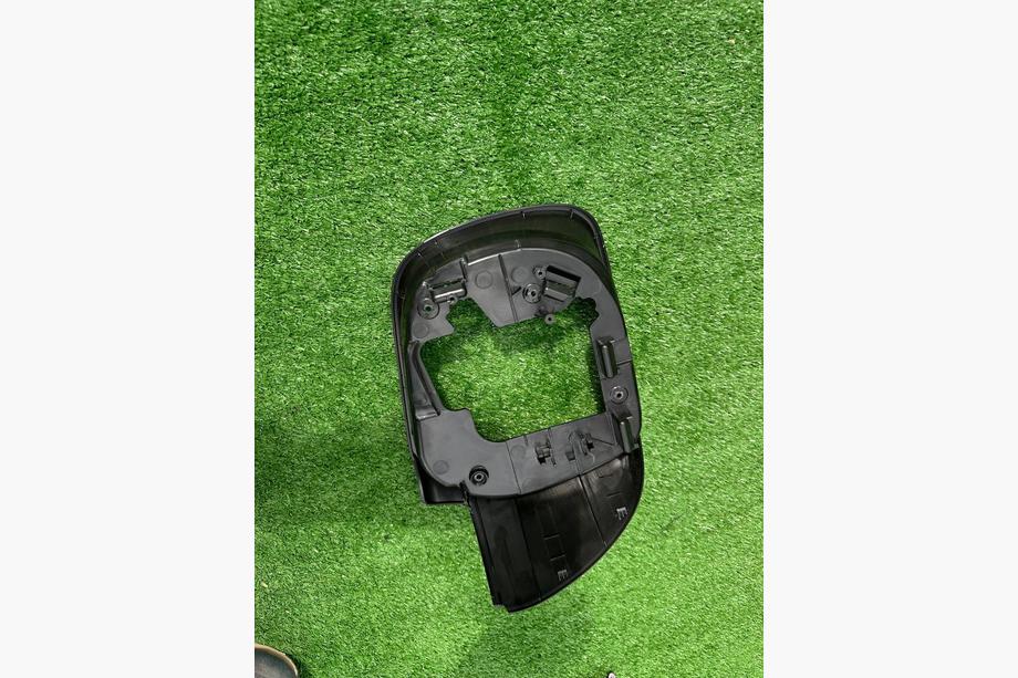 Toyota Land Cruiser 200 2007–2021 Spiegelkap (Voor 2012-2016, 1 st.) Foto 2