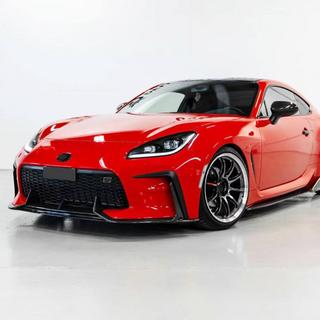 Carbon lip voor voorbumper Lip V2 (2021-2023, Carbon) foto 2