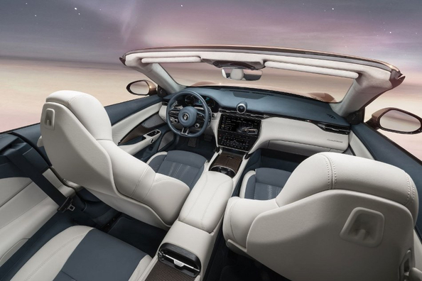 Maserati GranCabrio Trofeo 2024: Review van de tweede generatie Foto 6