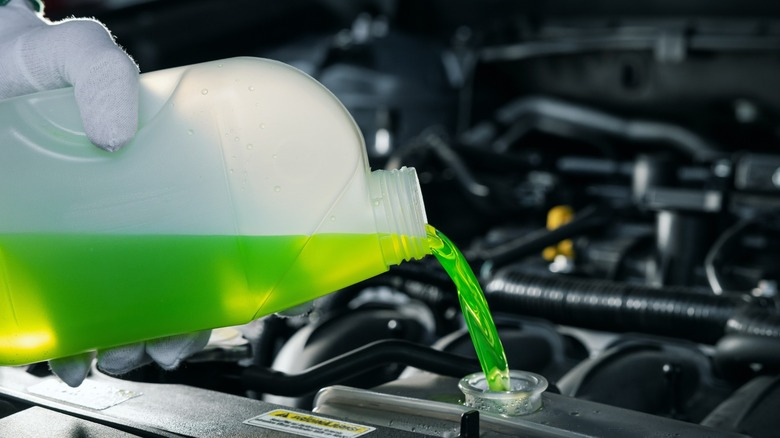 Zo voorkom je fouten bij het kiezen van koelvloeistof voor je auto