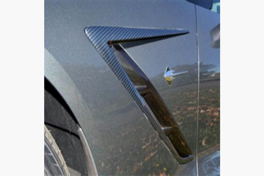 Chevrolet Corvette C7 2013–2019 Carbon voorste spatbordkappen (2013-2017) Image