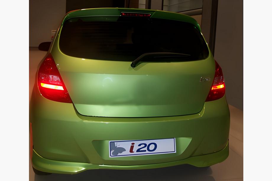 Hyundai I-20 2008–2012 Achterste onderste diffuserlijst (spuitklaar) Image