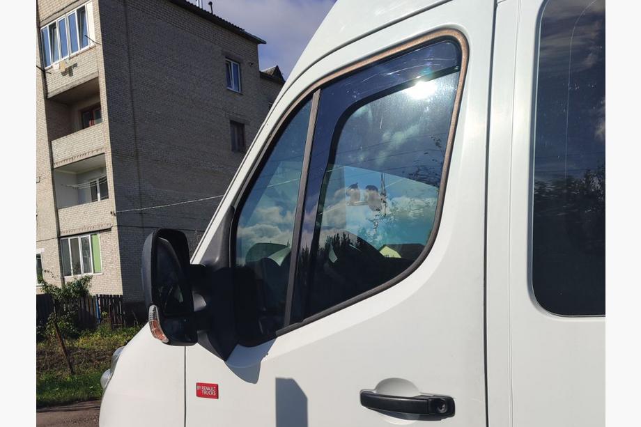 Opel Movano 2010–2021 Raamwindschermen (inbouw) Niken Luxury (2 st.) Image