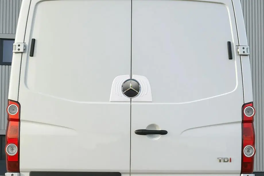 Mercedes Sprinter W906 2006–2018 RVS omlijsting achterlogo Image