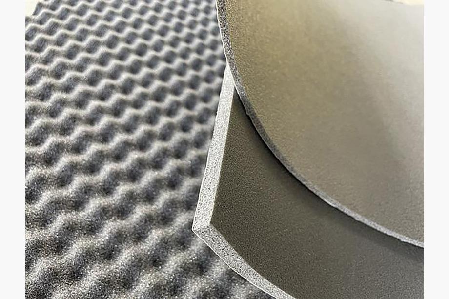 Geluid- en warmte-isolatie ULTIMATE ACCENT PRO 4 mm elastisch PE-schuim met waterbestendige lijmlaag, plaat (0,5 m x 0,75 m) Foto 2