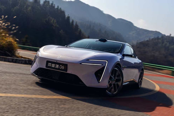 Review van de elektrische sedan Avatr 06