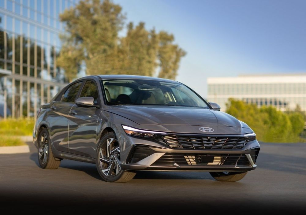 Vernieuwde Hyundai Elantra VII generatie: frisse blik op de sedan