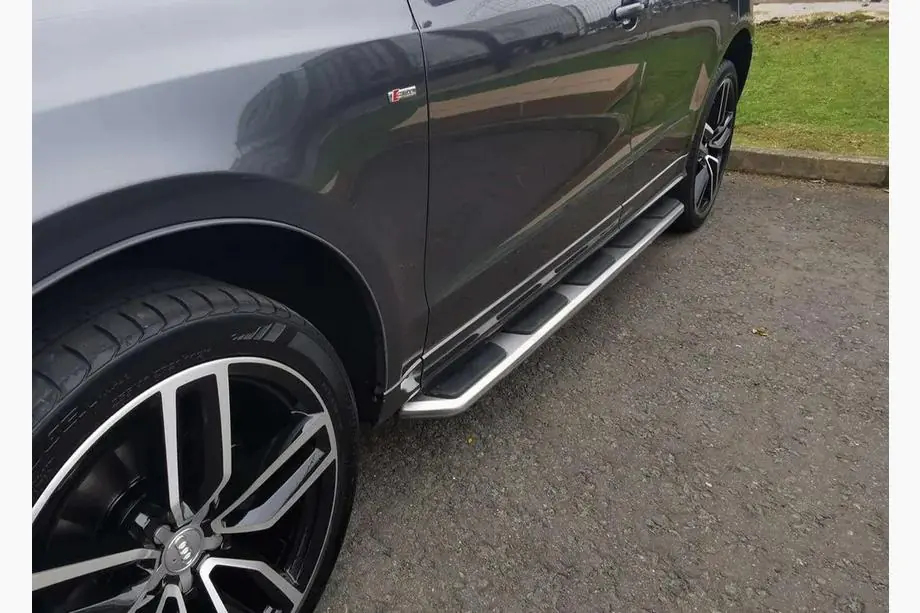 Audi Q3 2011–2019 OEM-V1 side steps (2 stuks, aluminium) Foto 1