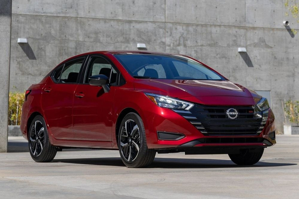 Nissan Versa: Vernieuwde budgetsedan