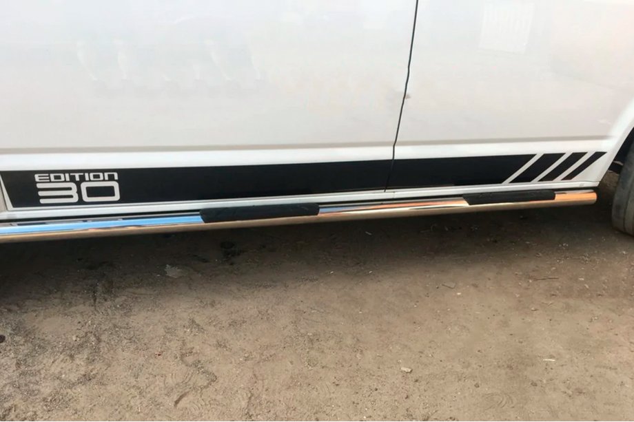 Volkswagen T5 Transporter 2003–2010 Sidebars (set van 2, RVS) 70 mm, lange wielbasis Foto 12