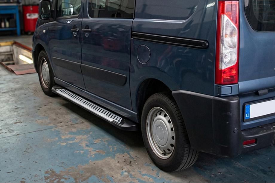 Citroen Jumpy 2007–2017 Line side steps (set van 2, aluminium) Image