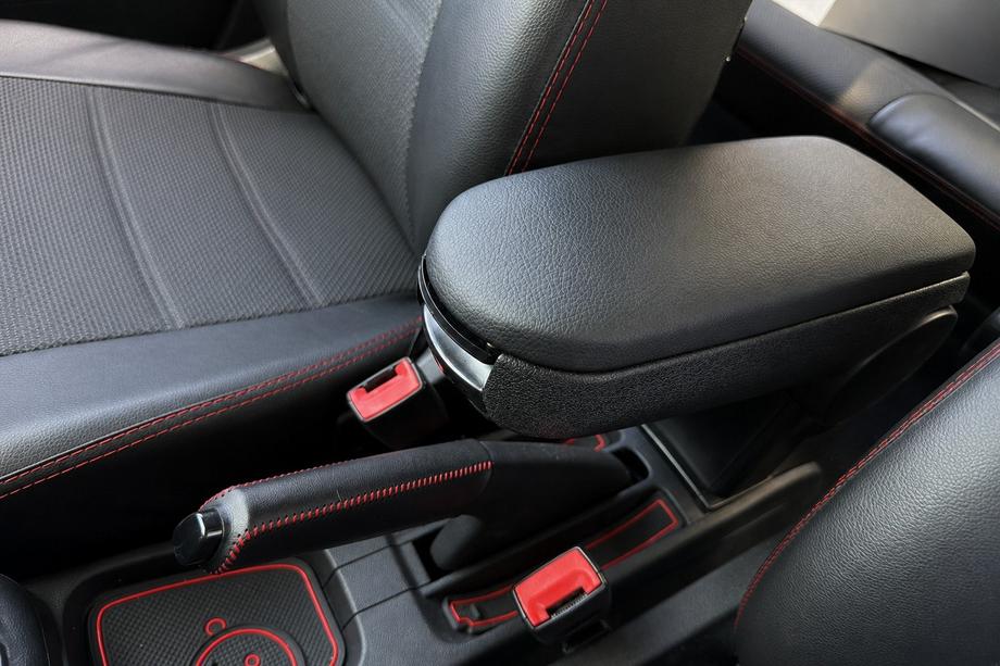 Volkswagen Polo 2010–2017 Armsteun V-1 Niken Luxury Image