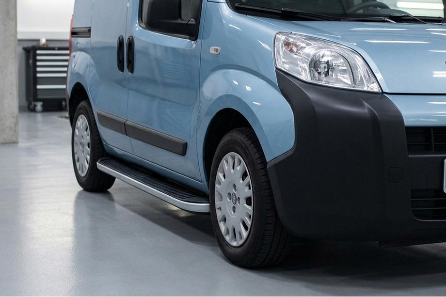 Citroen Nemo 2007–2017 Side steps Tayga Grey (set van 2, aluminium) Image