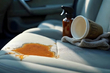 Wat te doen als je koffie morst op je autostoel? foto 1