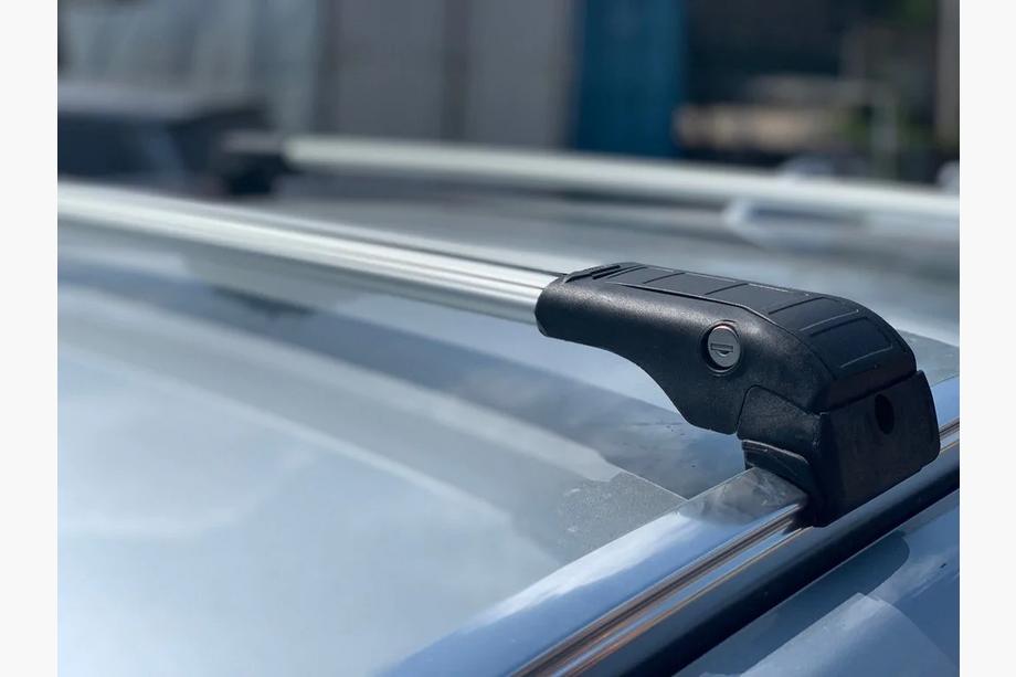 Citroen Berlingo/Multispace 2018– Dakdragers (dwarsbalken) voor geïntegreerde dakrails Wingbar V2 (2 stuks) Grijs Foto 3