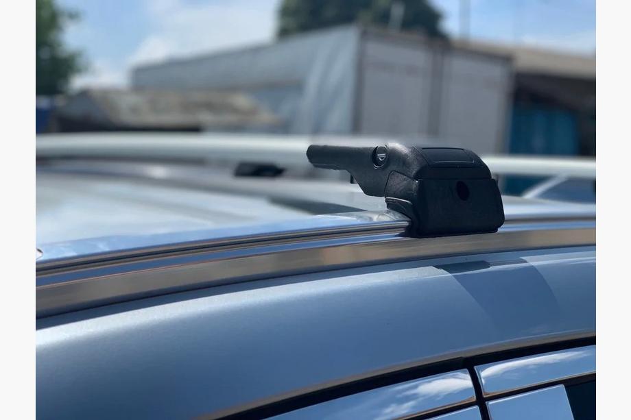 Opel Combo 2019– Dakdragers (dwarsbalken) voor geïntegreerde dakrails Wingbar V2 (2 stuks) Zwart Foto 2