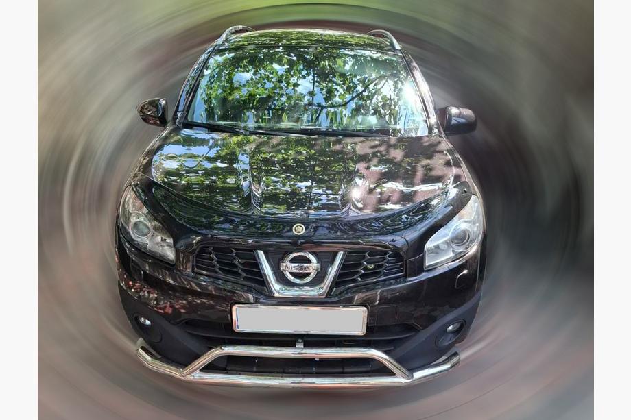 Nissan Qashqai 2007–2010 Voorbescherming (RVS) Image