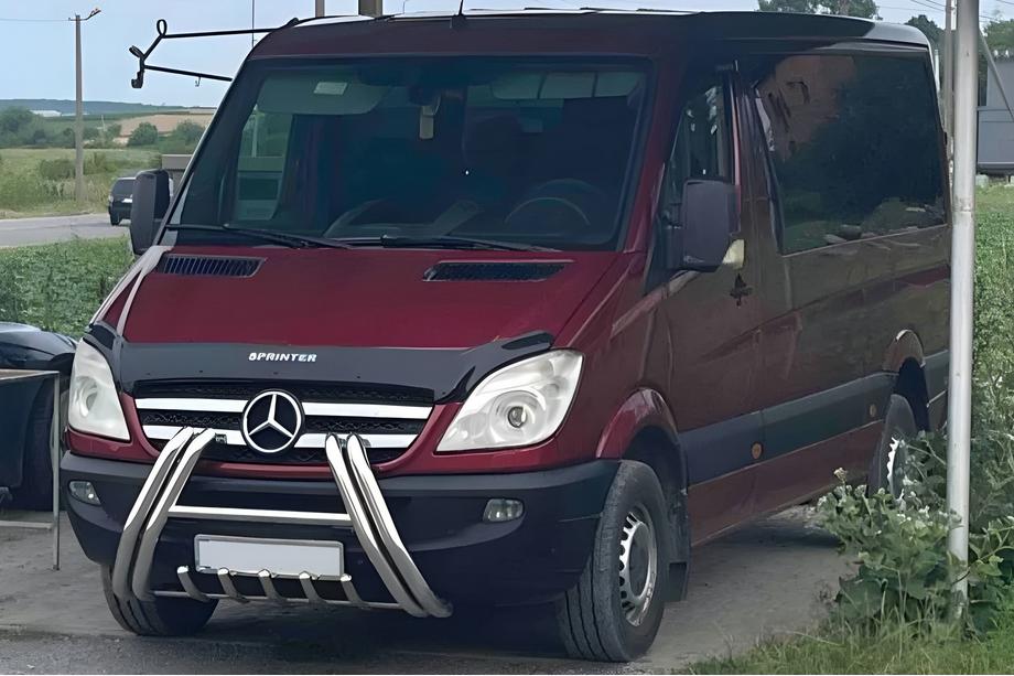 Mercedes Sprinter W906 2006–2018 Bullbar F1-01M (2006-2013, RVS) Image