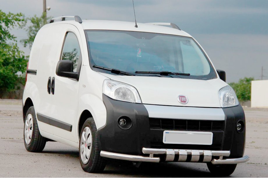 Fiat Fiorino/Qubo 2008–2024 RVS bullbar voorzijde Shark Foto 2