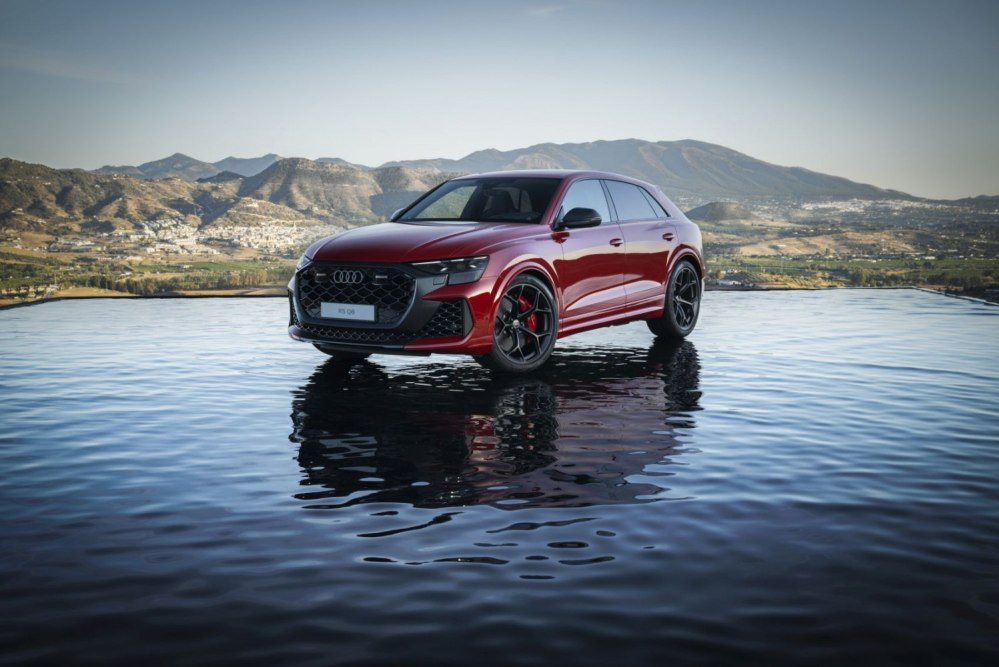 Audi RSQ8 2024: Kracht en stijl in een nieuw jasje