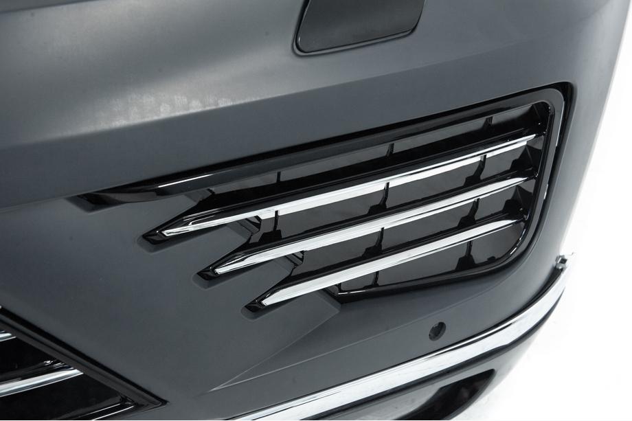 Volkswagen Touareg 2010–2018 Voorbumper R-Line (voor 2015-2018) Foto 9
