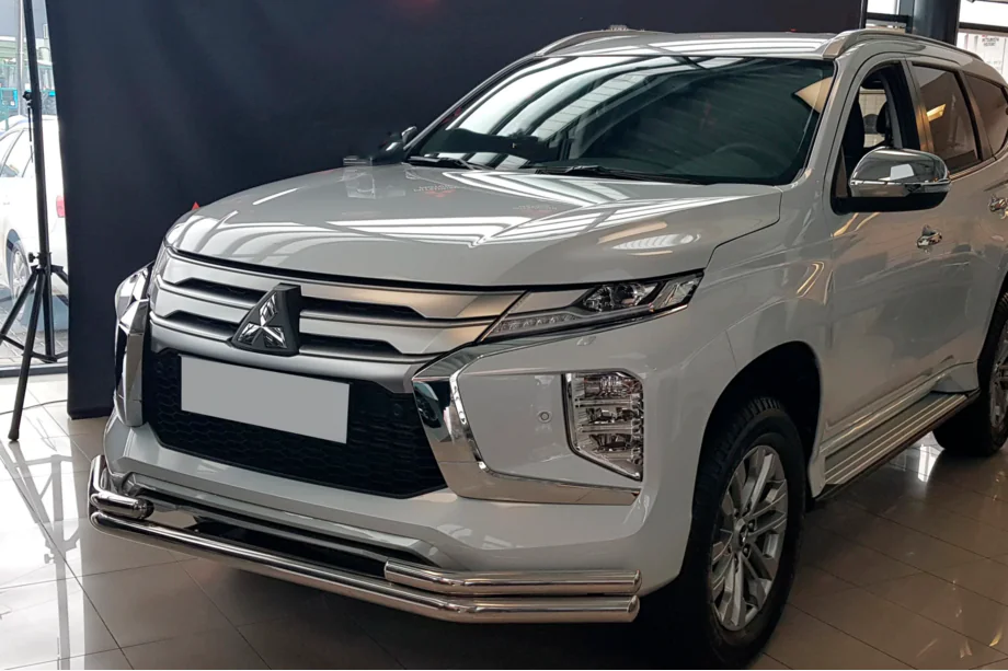 Mitsubishi Pajero Sport 2015– Bullbar ST085 (2020+, roestvrij staal) Foto 1