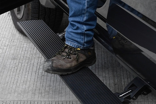 Sideskirts op de auto: praktische noodzaak of overbodige tuning? Foto 2