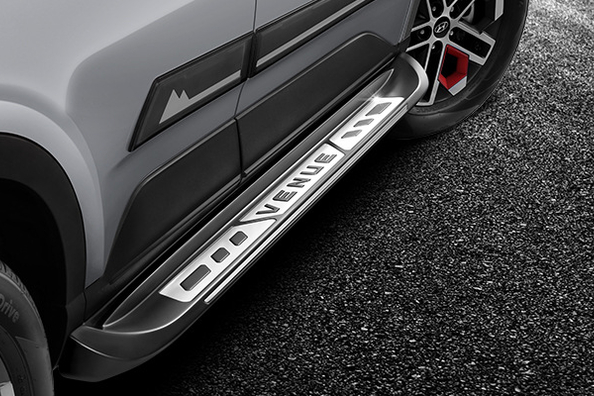 Sideskirts op de auto: praktische noodzaak of overbodige tuning? Foto 1