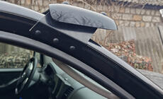 Nissan Navara 2006–2015 Voorruitvizier (op frame) foto 3