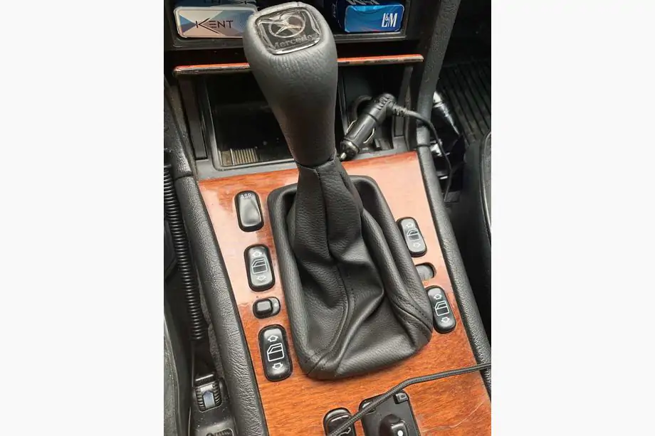 Mercedes E-class W210 1995–2002 Versnellingspookknop (leer) Foto 1