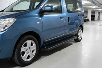 Dacia Dokker 2013–2022 Allmond Black side steps (2 st., aluminium) foto 1