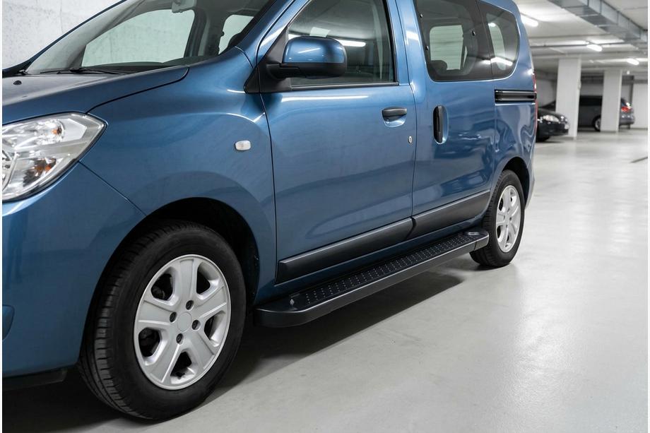 Dacia Dokker 2013–2022 Allmond Black side steps (2 st., aluminium) Image