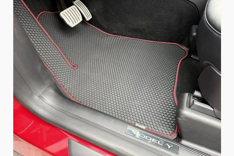Tesla Model Y 2020– Rubberen automatten Carsuit (2020-2024, zwart) Image