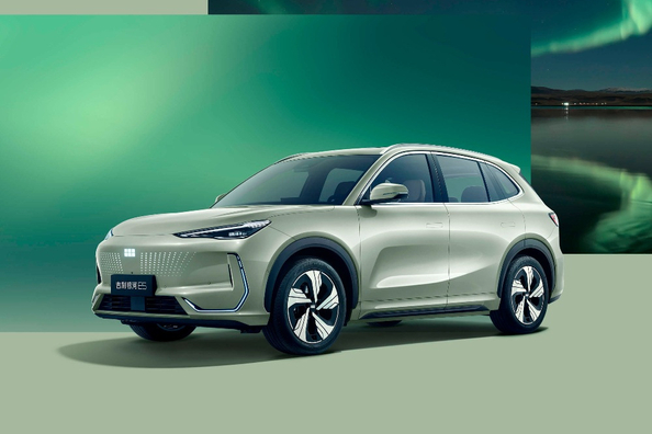 Review Geely Galaxy E5: moderne elektrische crossover