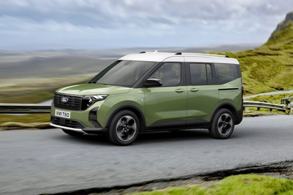 Ford Tourneo Courier van de tweede generatie: compacte MPV Foto 3