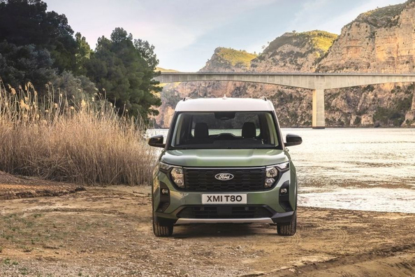 Ford Tourneo Courier van de tweede generatie: compacte MPV Foto 2