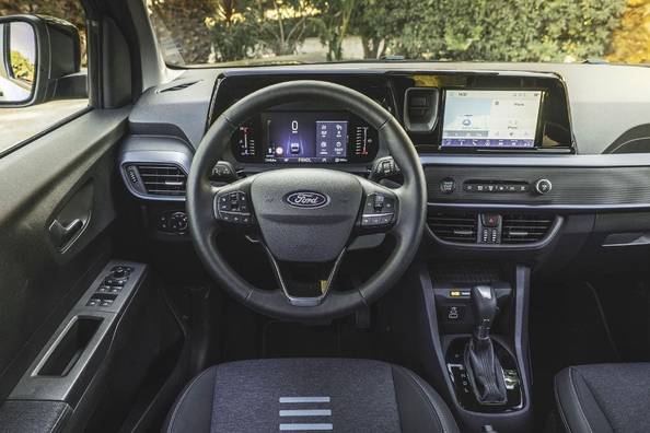 Ford Tourneo Courier van de tweede generatie: compacte MPV Foto 5